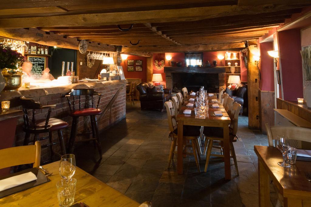 The Mole And Chicken Hotel Long Crendon Buitenkant foto